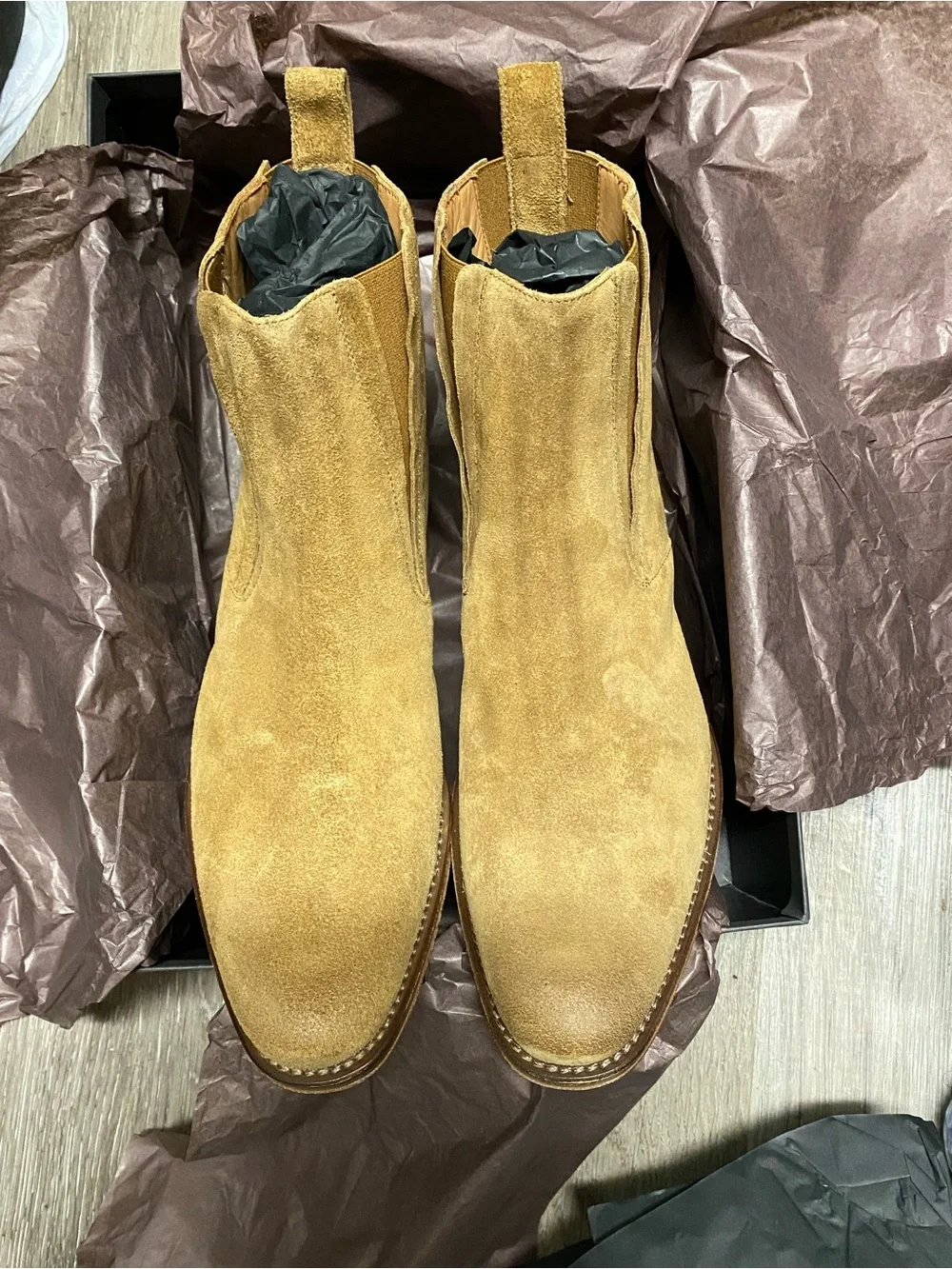 John Varvatos Men's Suede Chukka Boots in Tan Suede